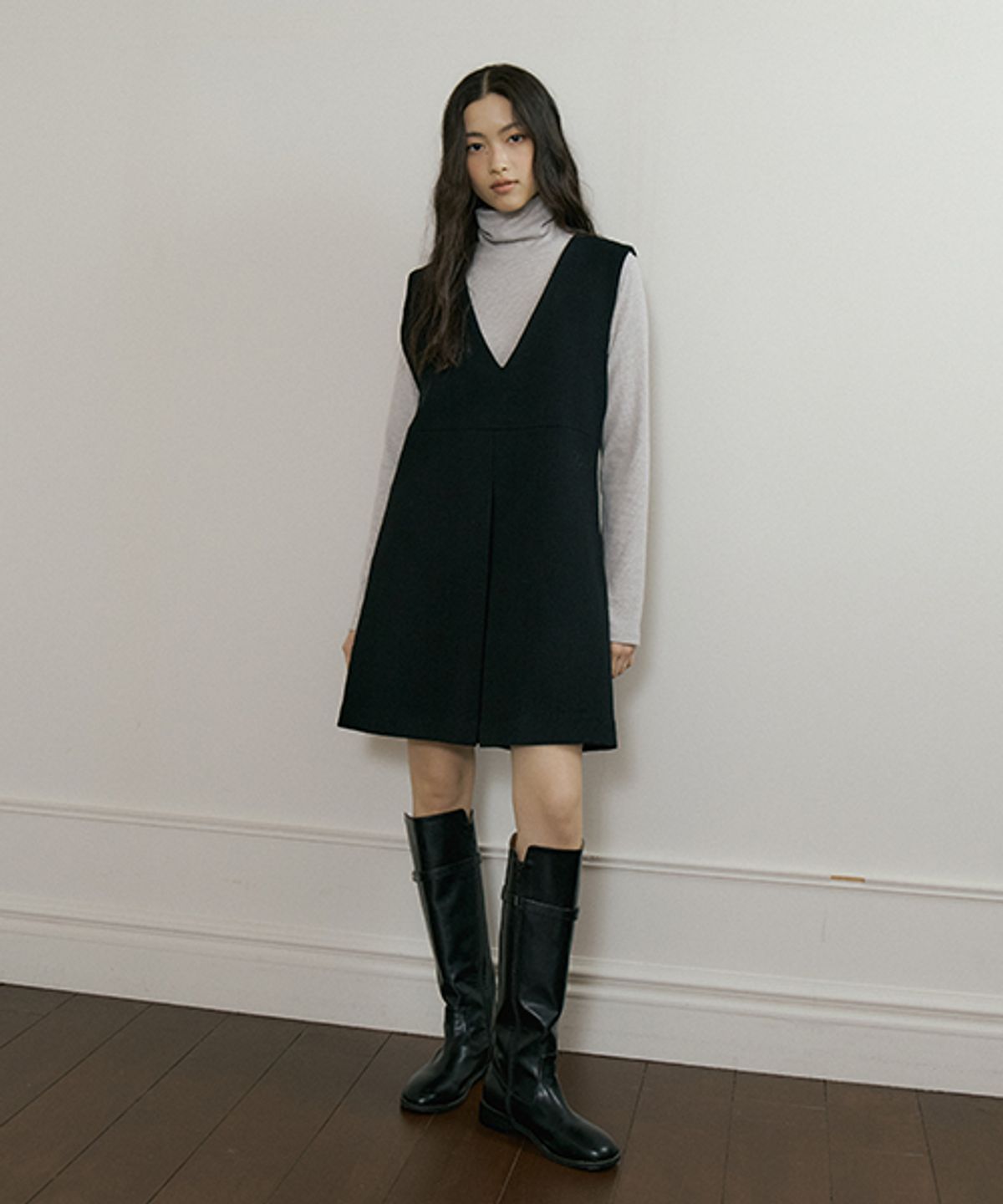 링서울(LINGSEOUL) v-neck sleeveless dress-black