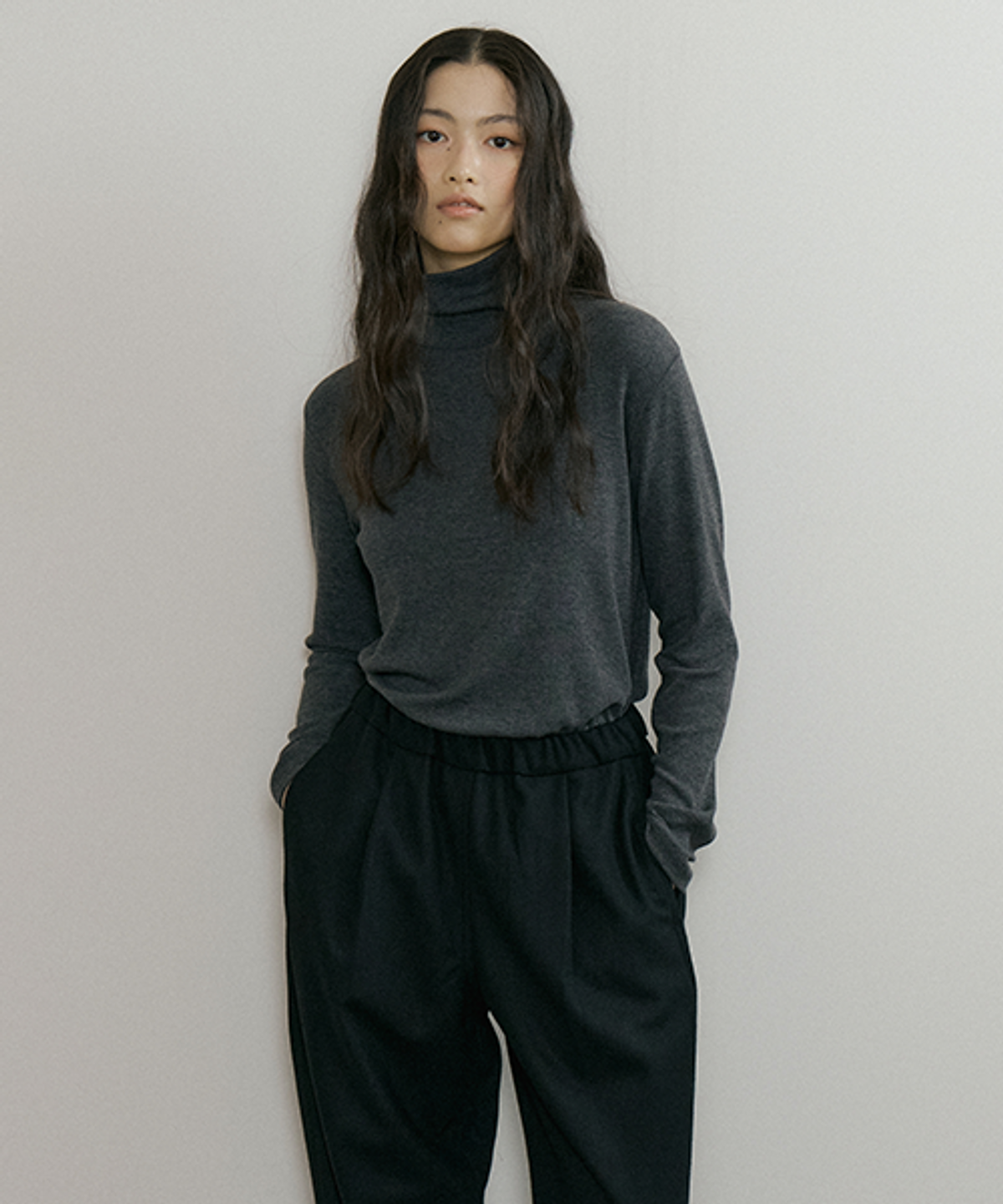 링서울(LINGSEOUL) angora turtleneck top-charcoal
