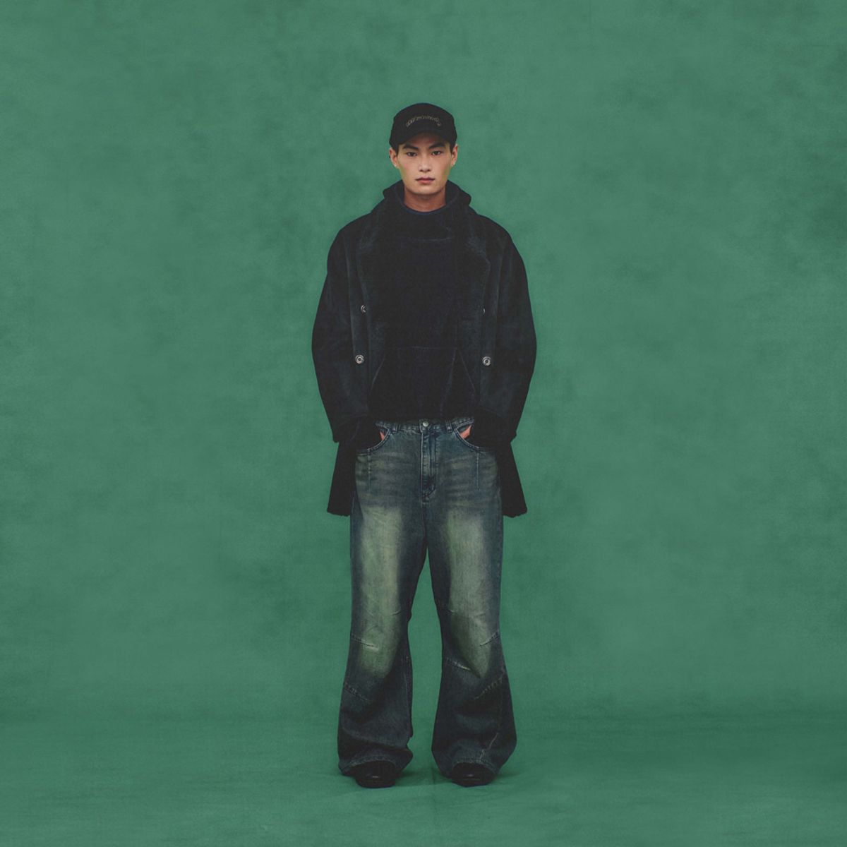 999휴머니티(999HUMANITY) 더블 브레스트 무스탕 코트 (블랙)