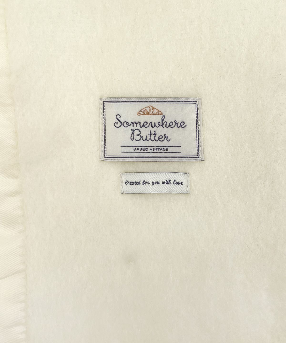 썸웨어버터(SOMEWHEREBUTTER) Hairy Wool Half Coat - Ivory
