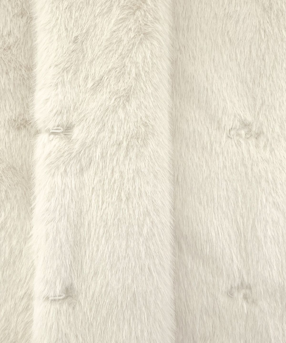 썸웨어버터(SOMEWHEREBUTTER) Half Fur Jacket - Ivory