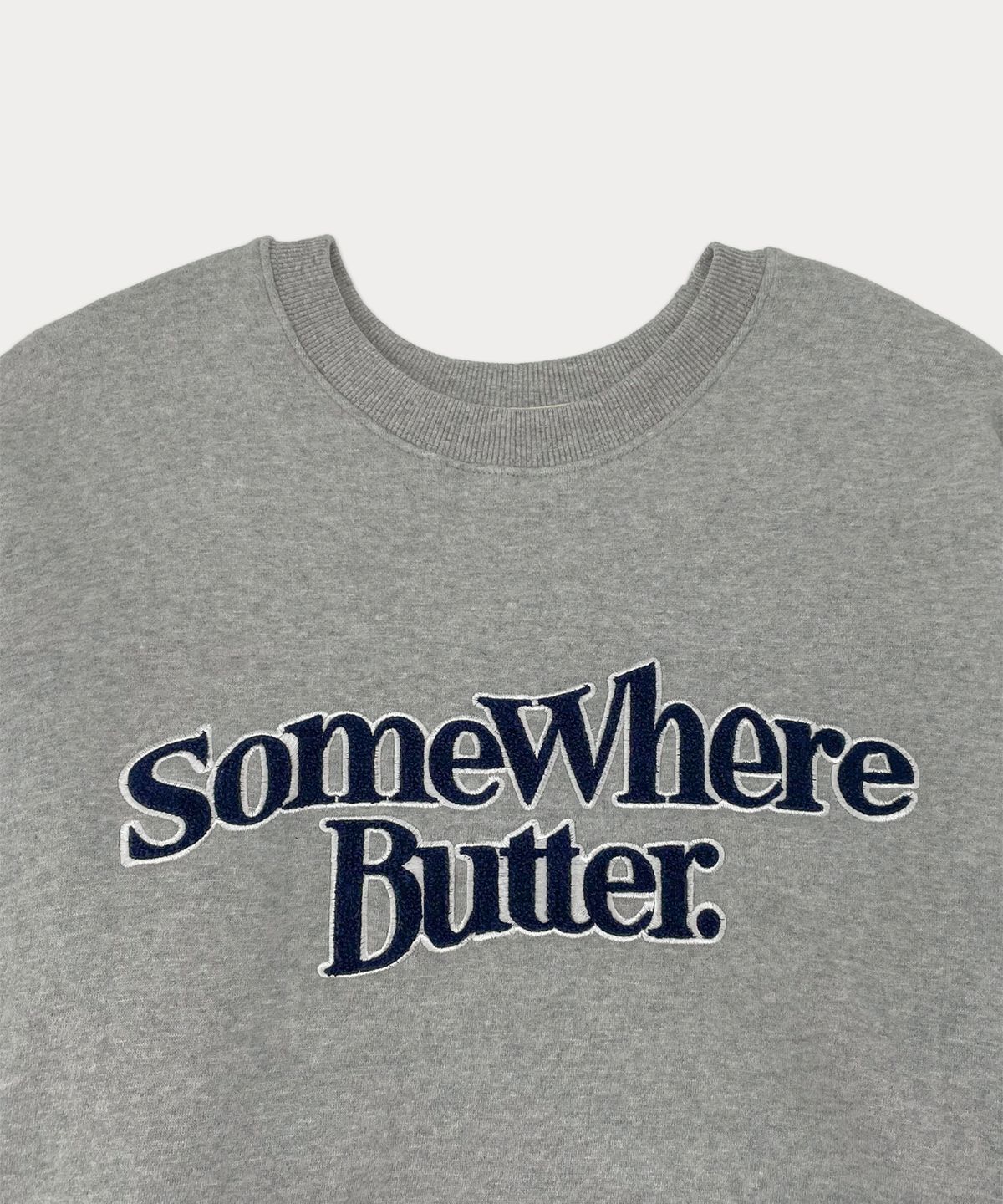 썸웨어버터(SOMEWHEREBUTTER) Boucle Wave Logo Sweatshirt - Grey