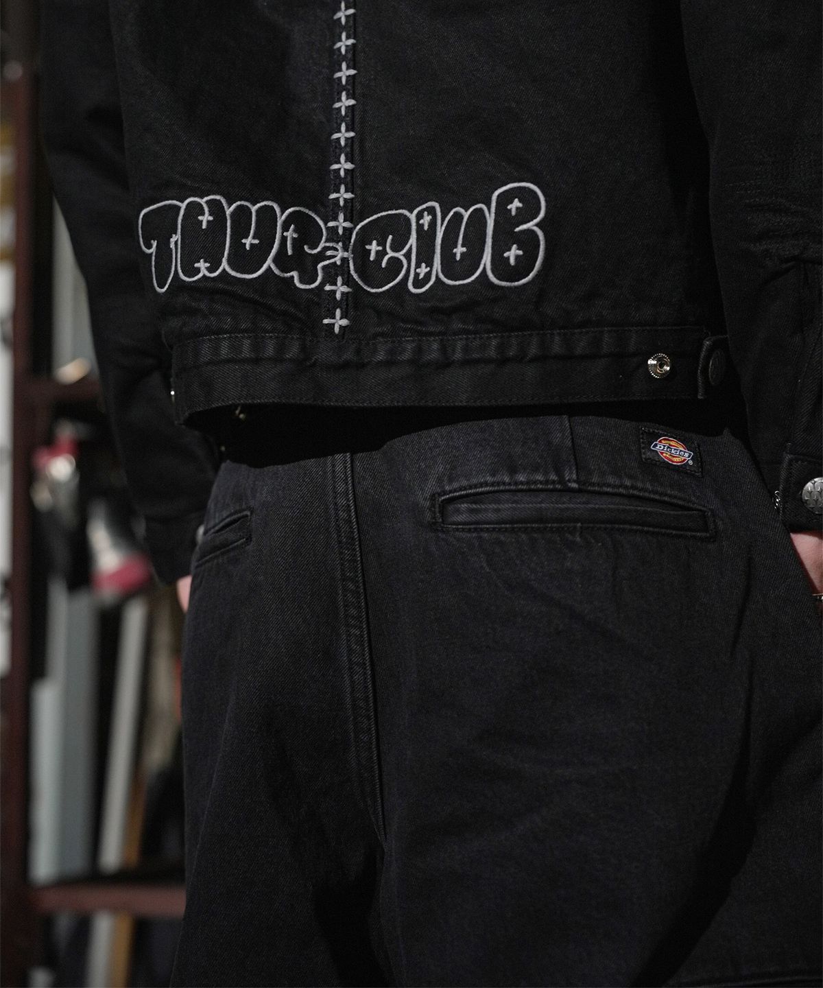 디키즈(DICKIES) X 떠그클럽 크로스 스티치 더블니 팬츠 Black