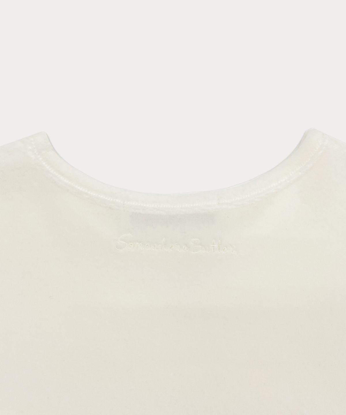 썸웨어버터(SOMEWHEREBUTTER) Velour Lettering Top - Ivory