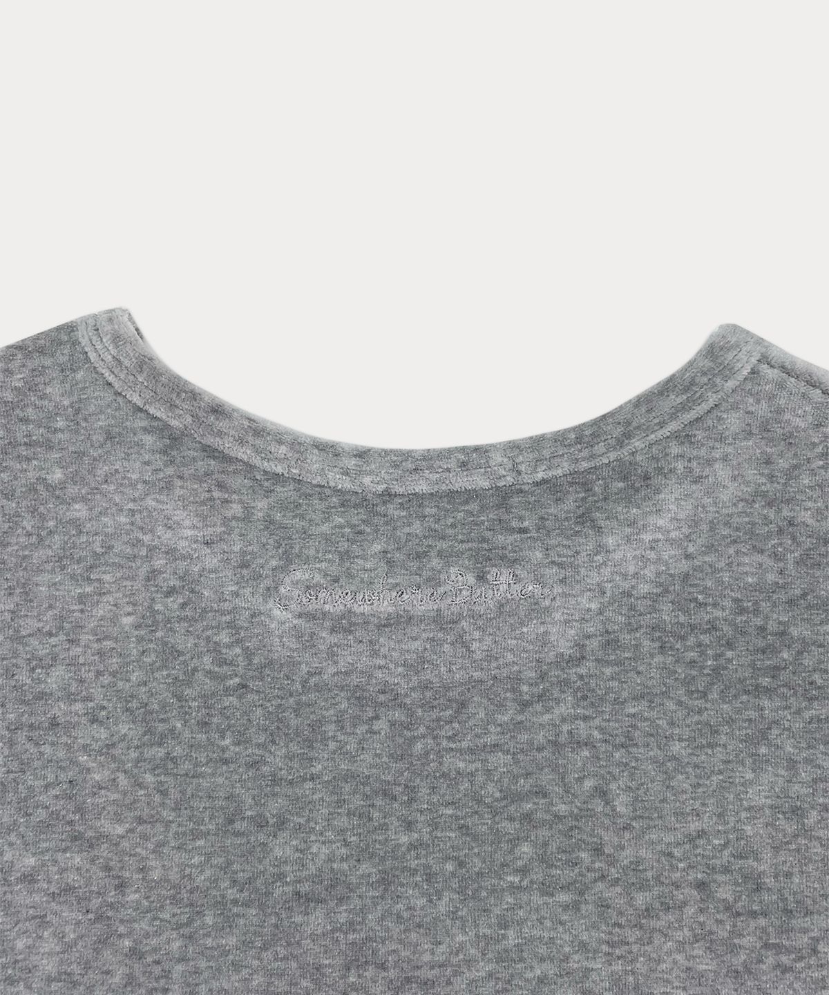 썸웨어버터(SOMEWHEREBUTTER) Velour Lettering Top - Grey