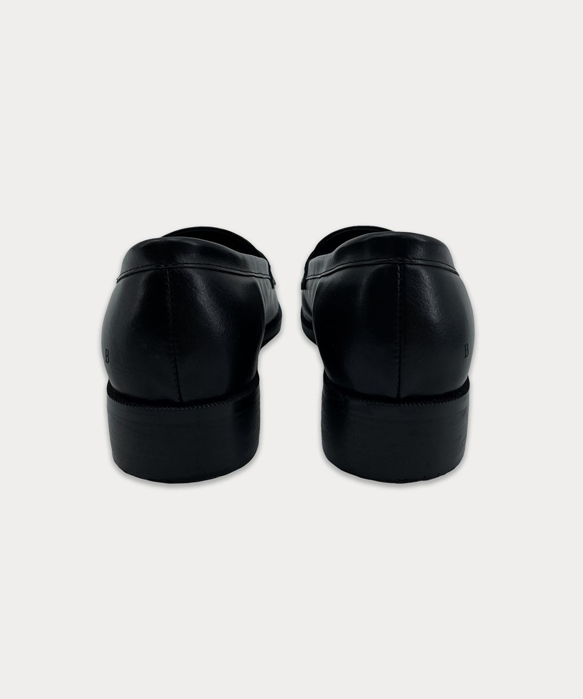 썸웨어버터(SOMEWHEREBUTTER) Classic Loafer - 2Color