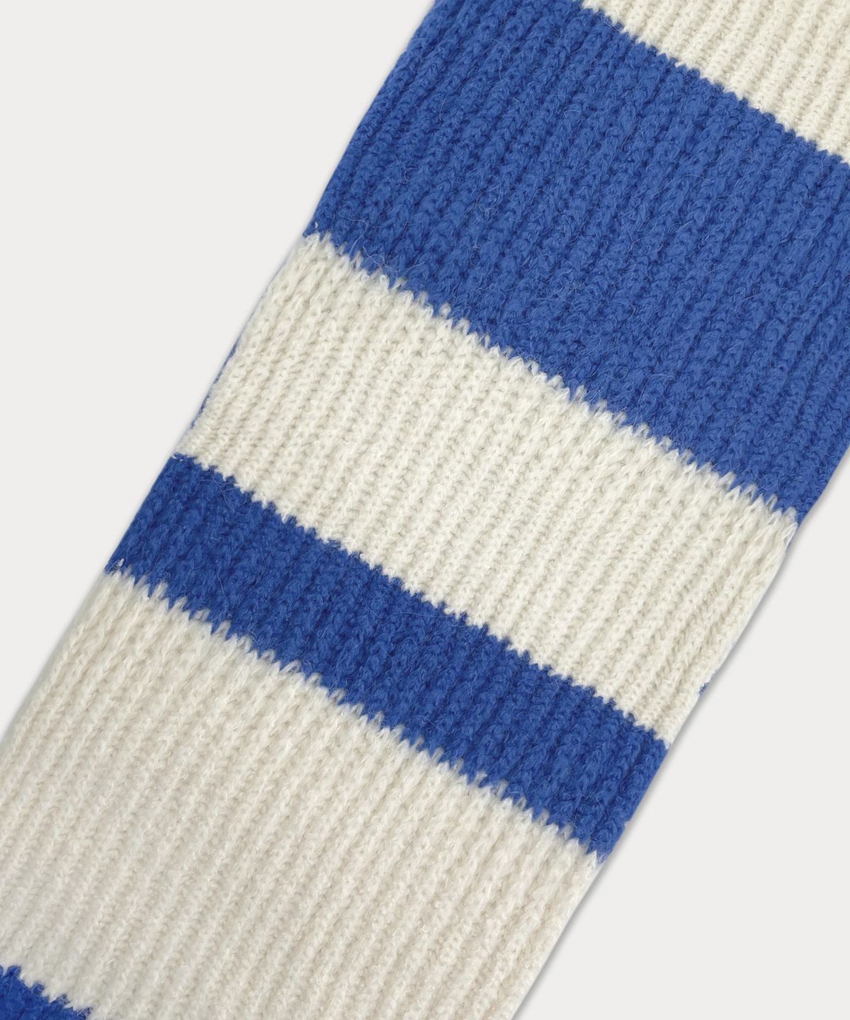 썸웨어버터(SOMEWHEREBUTTER) Letter Stripe Muffler - 3Color