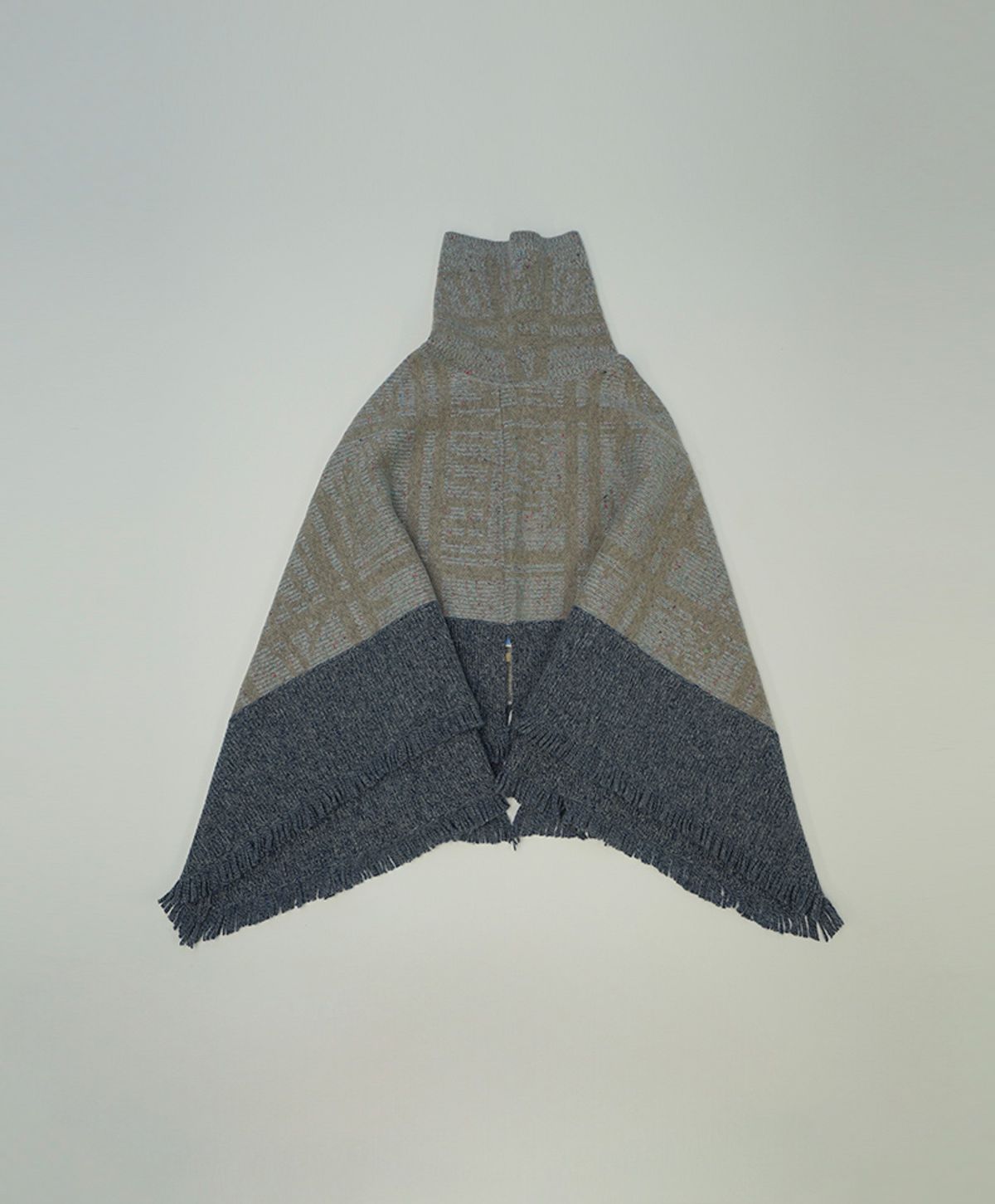누크피터(NUUKFITTER) UNBALANCE CHECK KNIT SHAWL [BLUE]