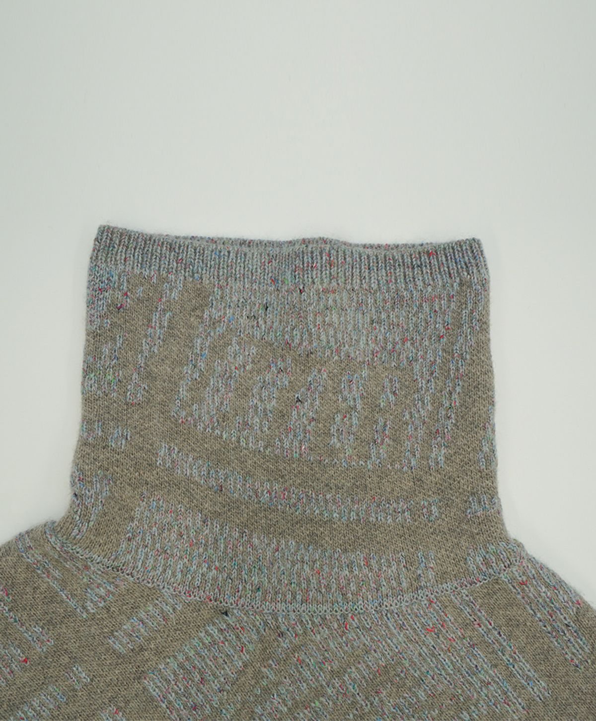 누크피터(NUUKFITTER) UNBALANCE CHECK KNIT SHAWL [BLUE]