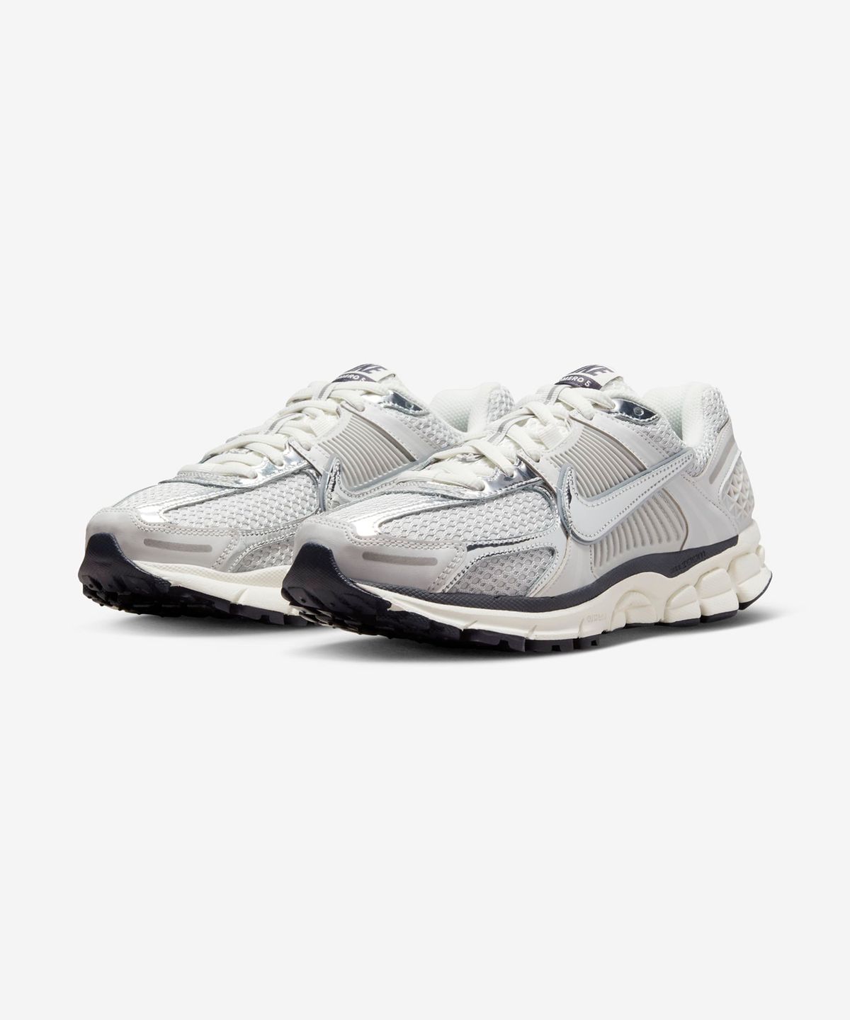 나이키(NIKE) 줌 보메로 5 W - 포톤 더스트:그리드아이언:세일:크롬 / FD0884-025