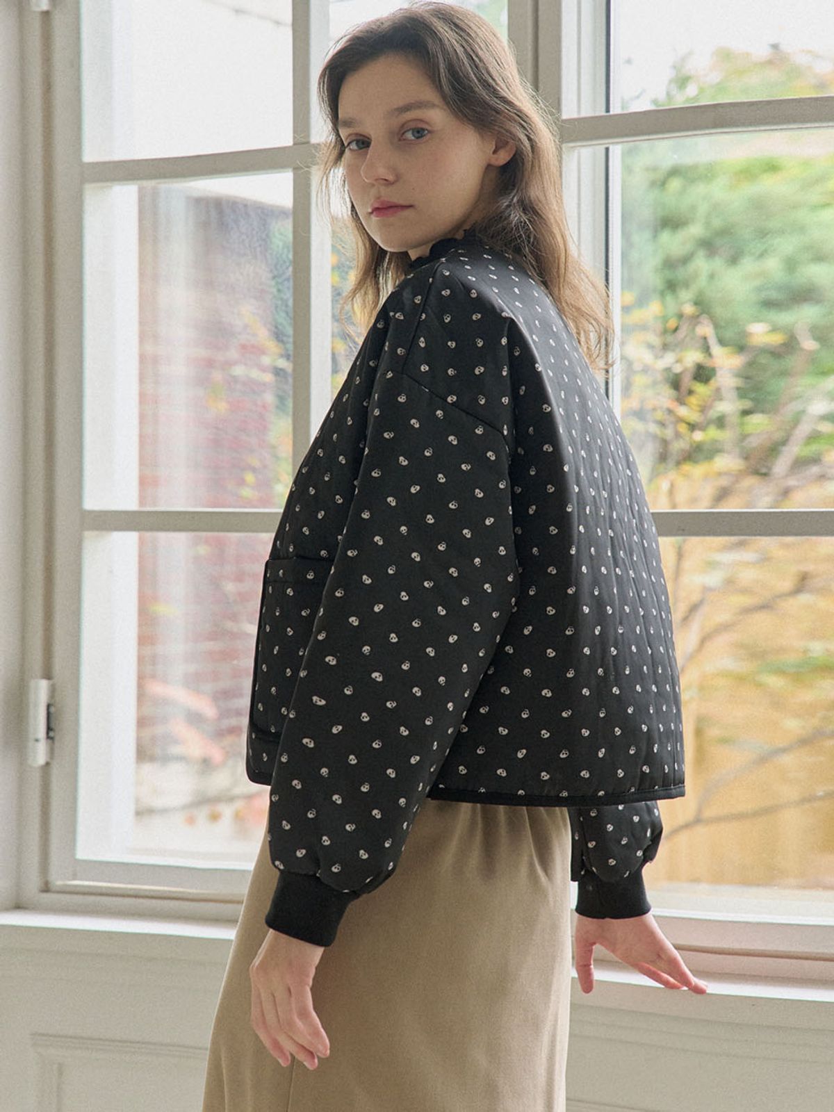 아방(AVANT-G) Skeleton Padding Crop Jacket - BLACK