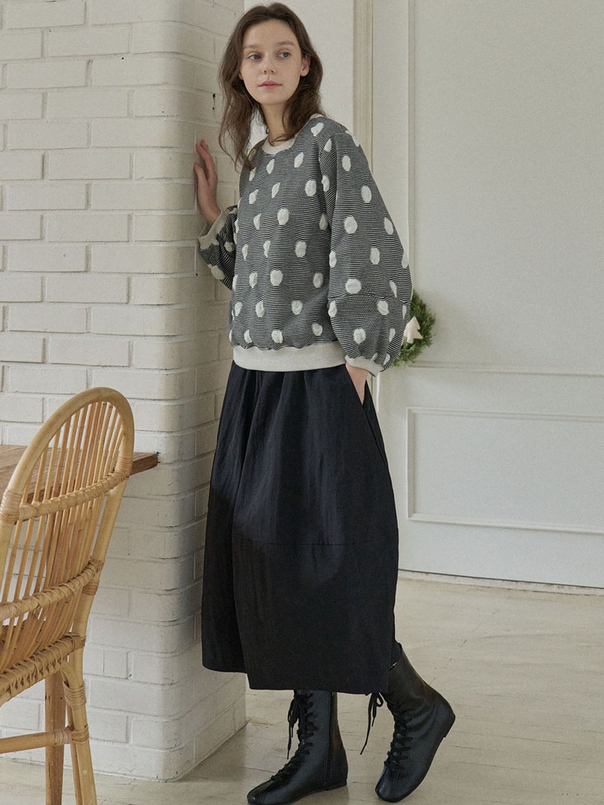 아방(AVANT-G) Dot Jacquard Volume Sleeve Knit - BLACK