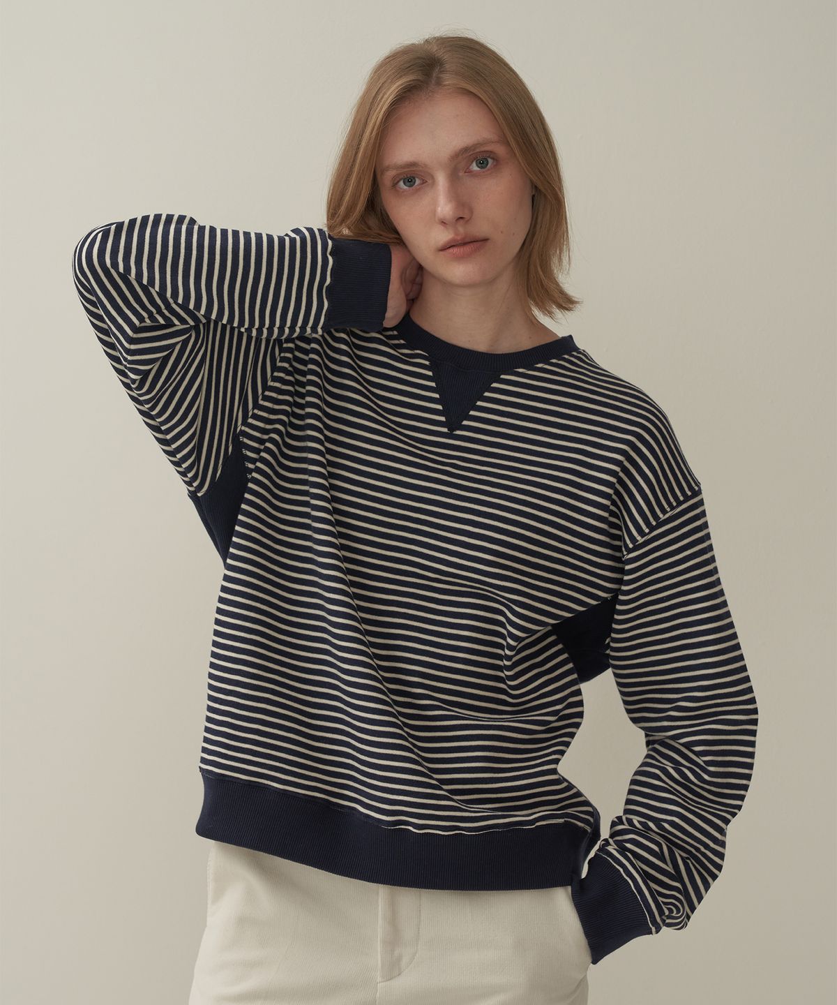 모트(MOTT) 스탠다드 빈티지 스웻셔츠 - Navy-stripe
