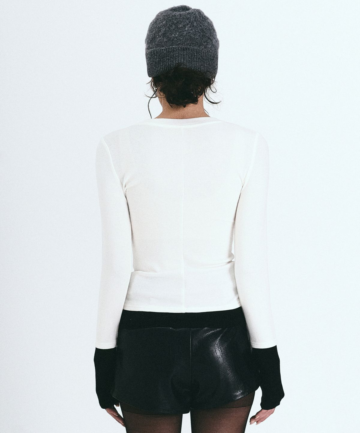 닉앤니콜(NICK&NICOLE) LAYERED PINTUCK LONG SLEEVE TOP_IVORY