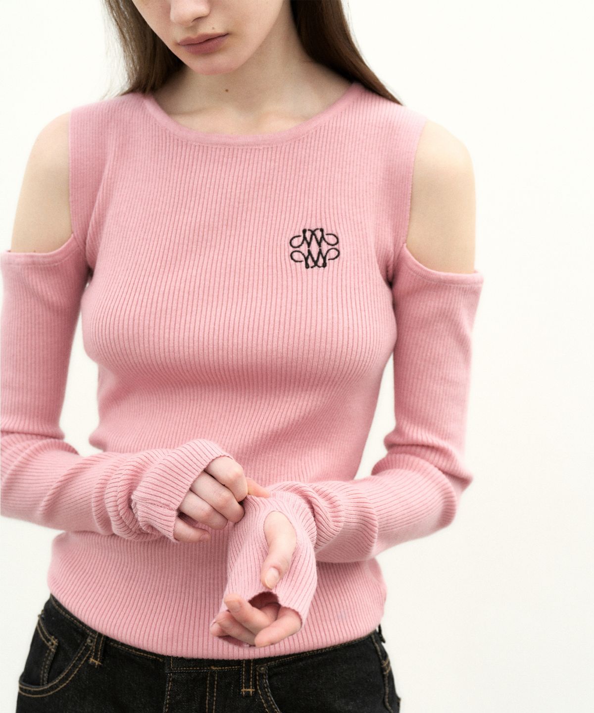 닉앤니콜(NICK&NICOLE) NICOLE WARMER RIBBED OFF SHOULDER KNIT_CLASSIC PINK