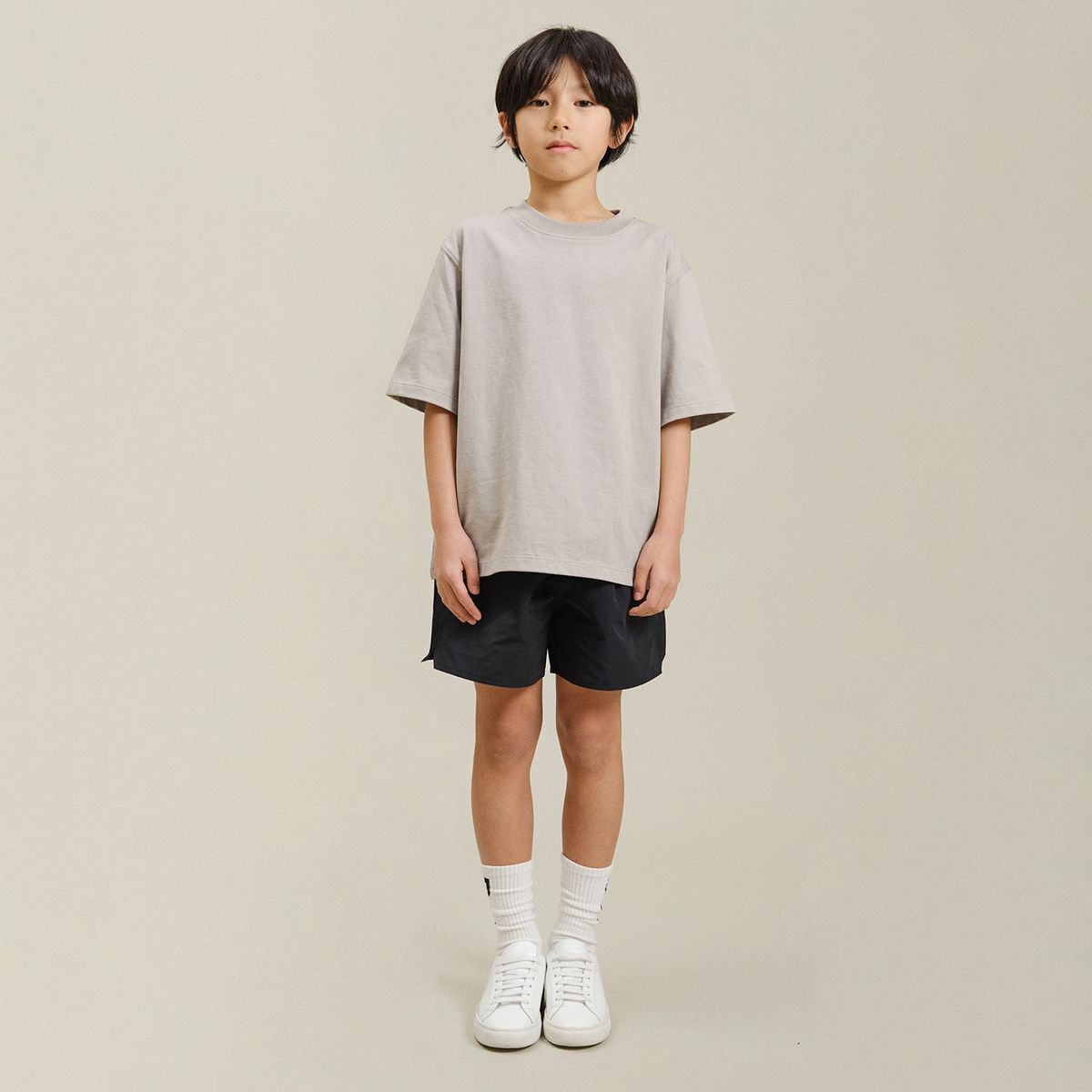 벤(BBEEEENN) 리파인 오버핏 티셔츠_그레이지