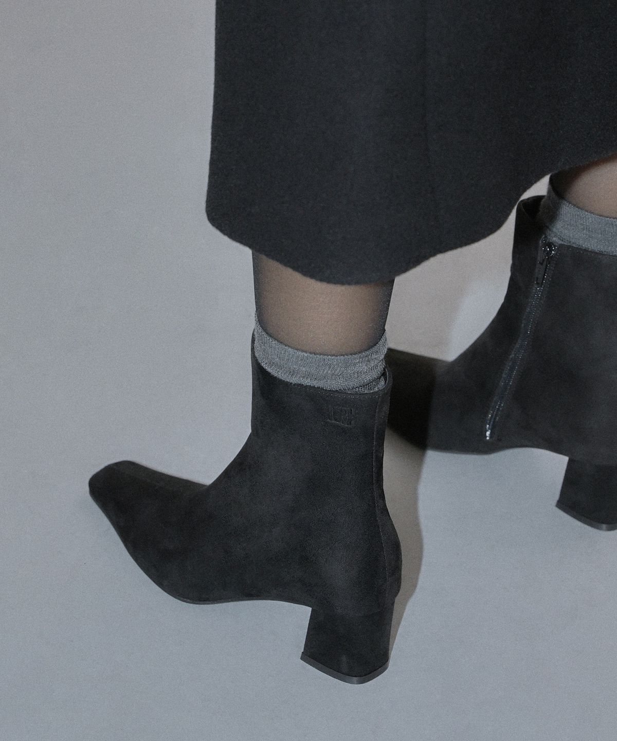 에퓨레(EPURE) KHAI Ankle Boots