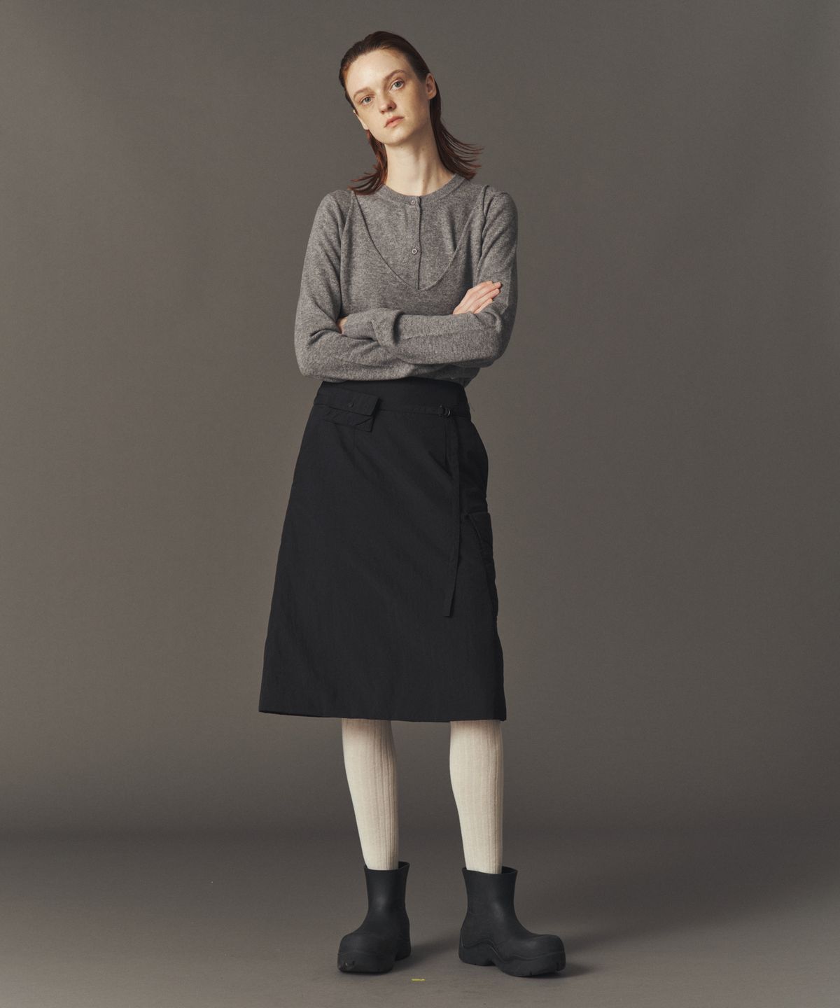 아위(AHWE) SOFT PUFFER SKIRT_BLACK