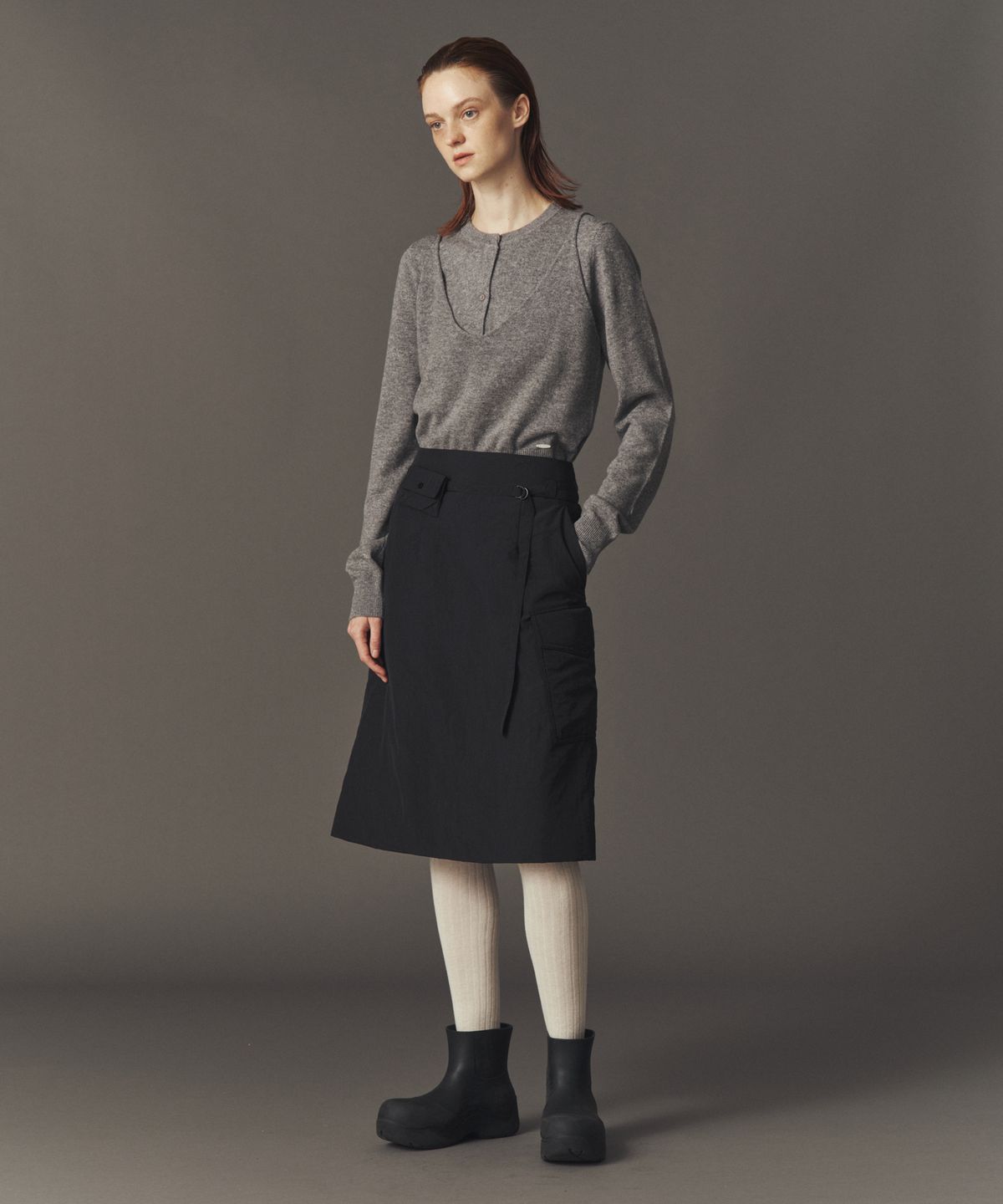 아위(AHWE) SOFT PUFFER SKIRT_BLACK