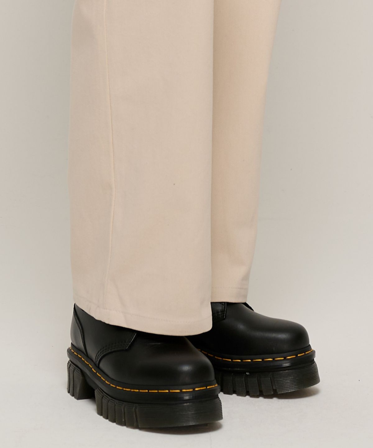 카고브로스 포 우먼(CARGOBROS FOR WOMAN) 웜 코튼 핀턱 와이드 팬츠 (아이보리)