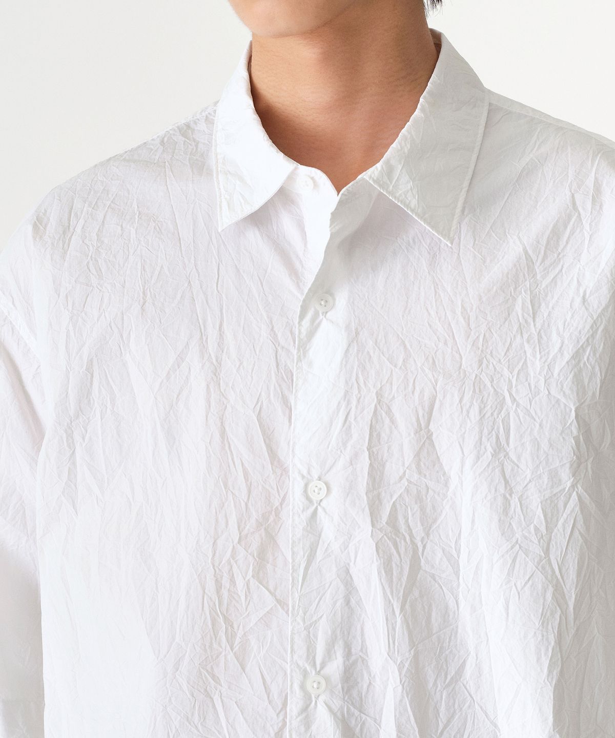무신사 스탠다드(MUSINSA STANDARD) 릴렉스드 나일론 크리즈 반소매 셔츠 [화이트]