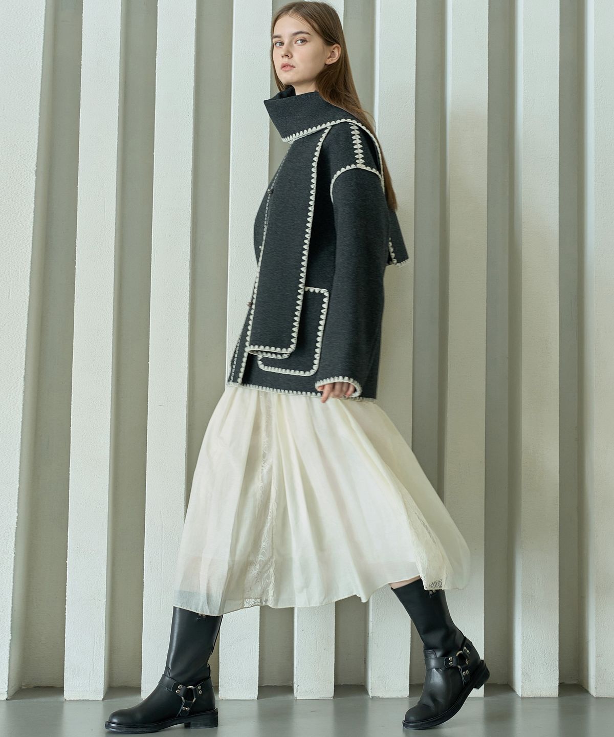 미테(MITTE) BRAID LINE MUFFLER COAT_CHARCOAL