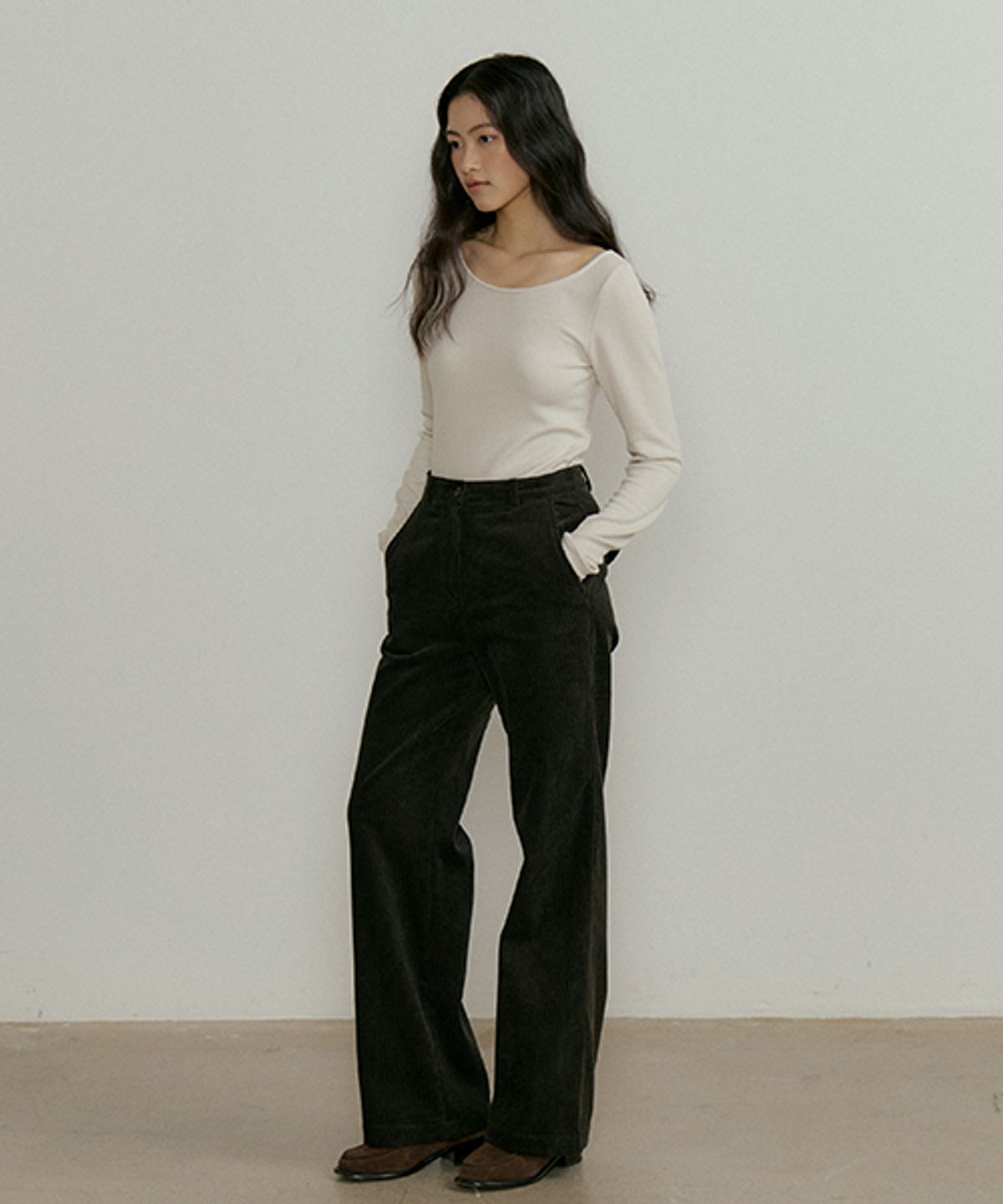 링서울(LINGSEOUL) essential boat neck top-cream