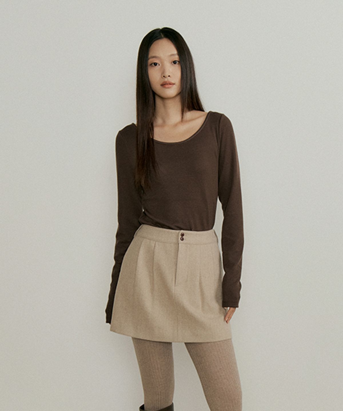 링서울(LINGSEOUL) essential boat neck top-brown