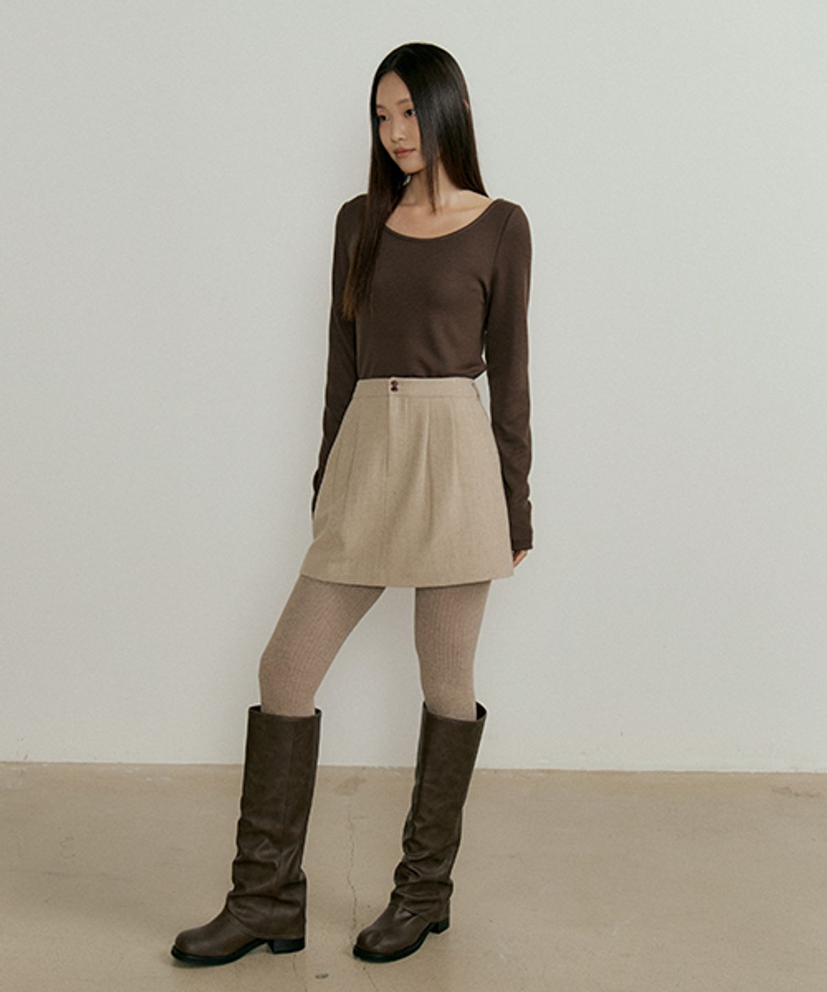링서울(LINGSEOUL) essential boat neck top-brown