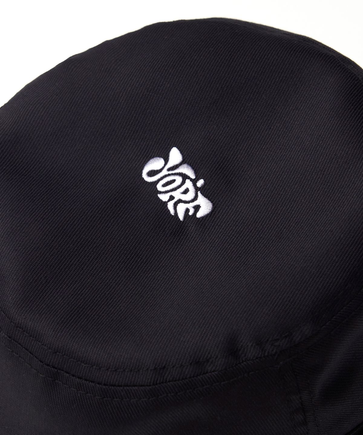 욜프(YORF) YORF BUCKET HAT STRAP BLACK