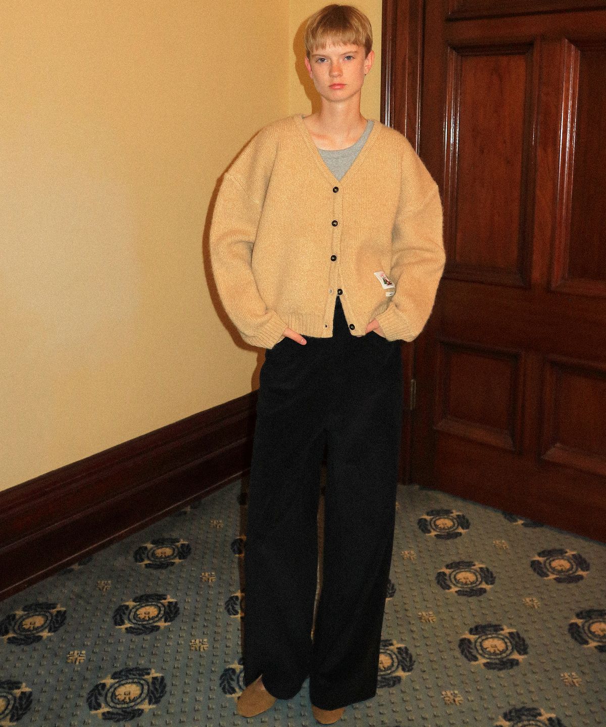 하케쉬(HACKESCH) Momo Cardigan_Custard
