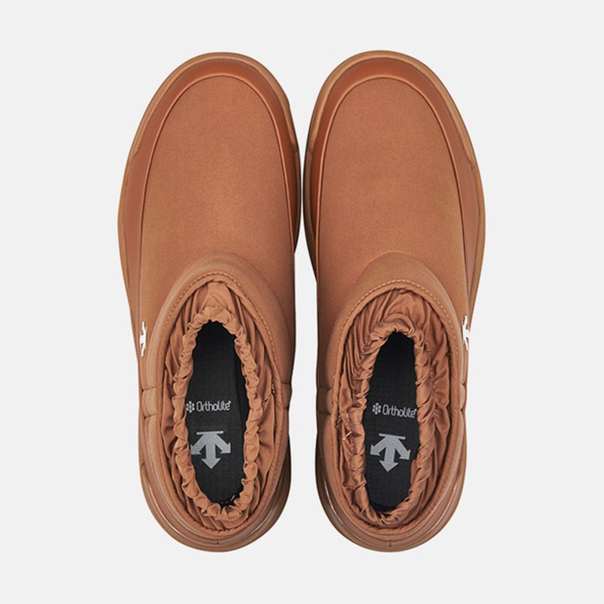 데상트(DESCENTE) DTRACE UNC MID AGAT 브라운 베이지(SP413LBTN3)