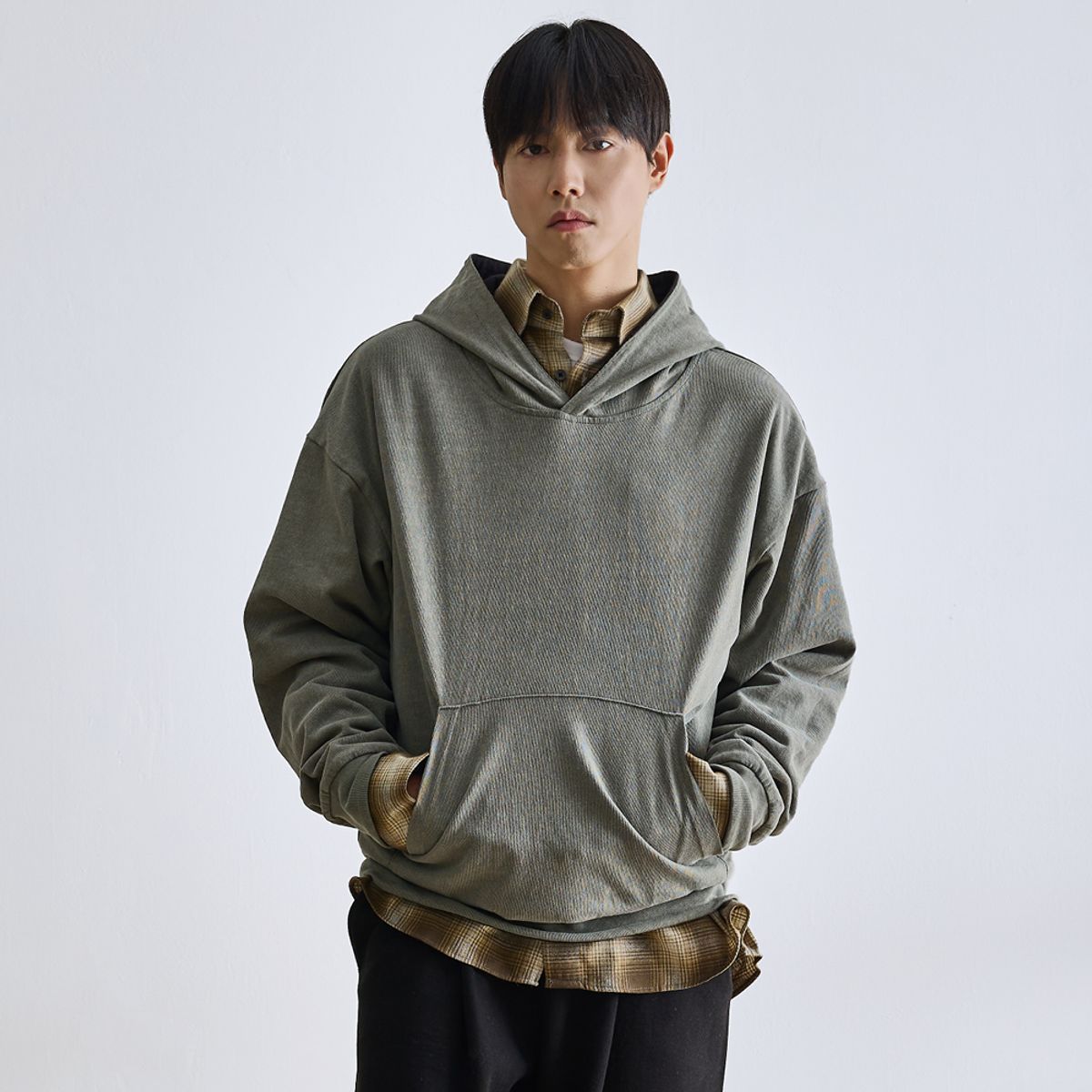 랩12(LAB12) 리버시블 피그먼트 후디 (피그 카키 + 블랙)