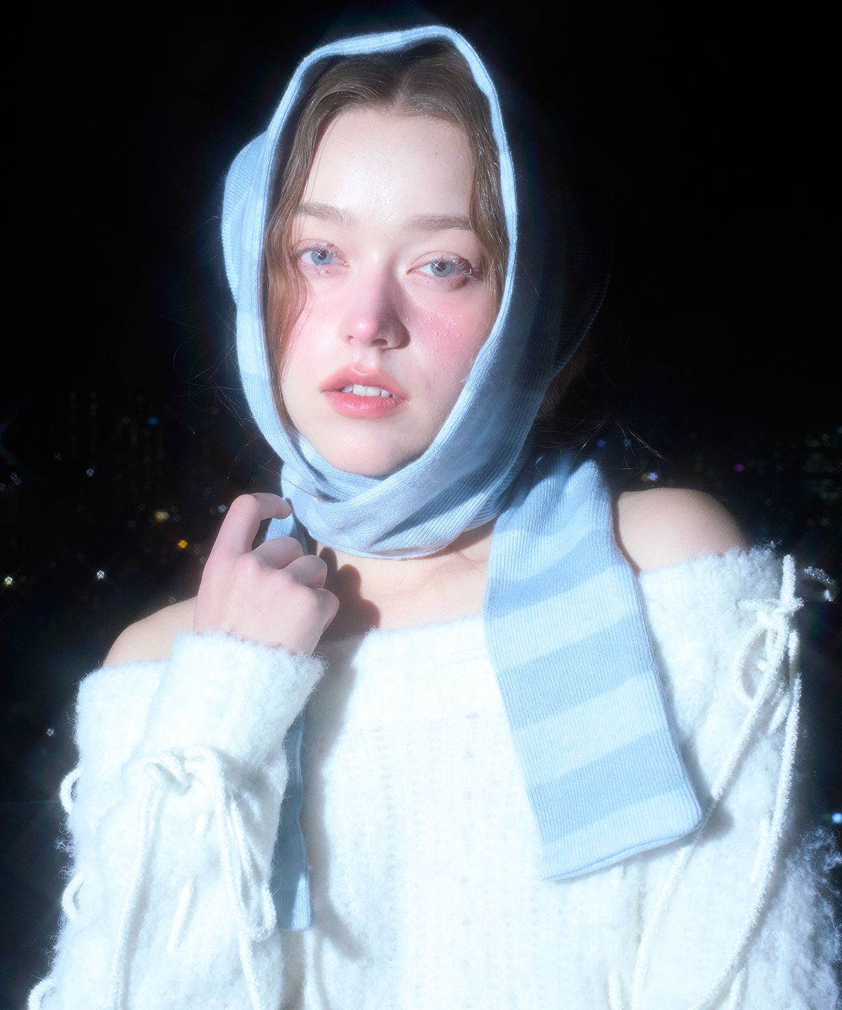 일리오(ILLIO) DUSTY BLUE STRIPE KERCHIEF MUFFLER