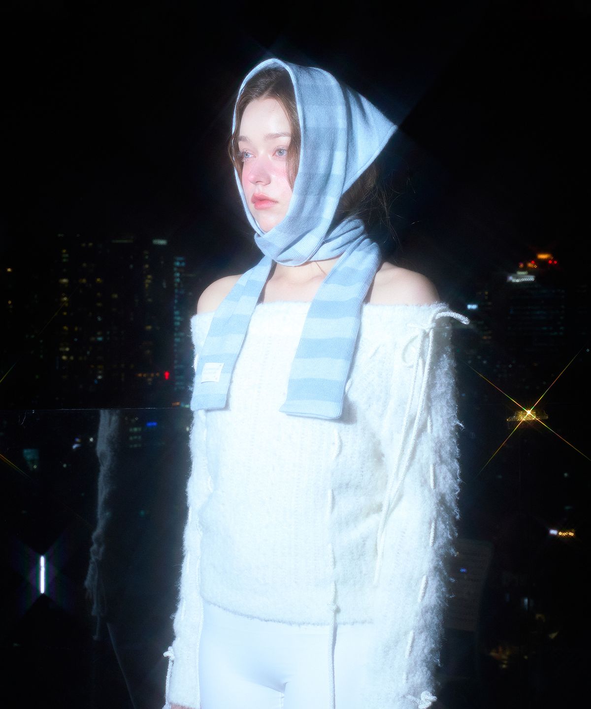 일리오(ILLIO) DUSTY BLUE STRIPE KERCHIEF MUFFLER
