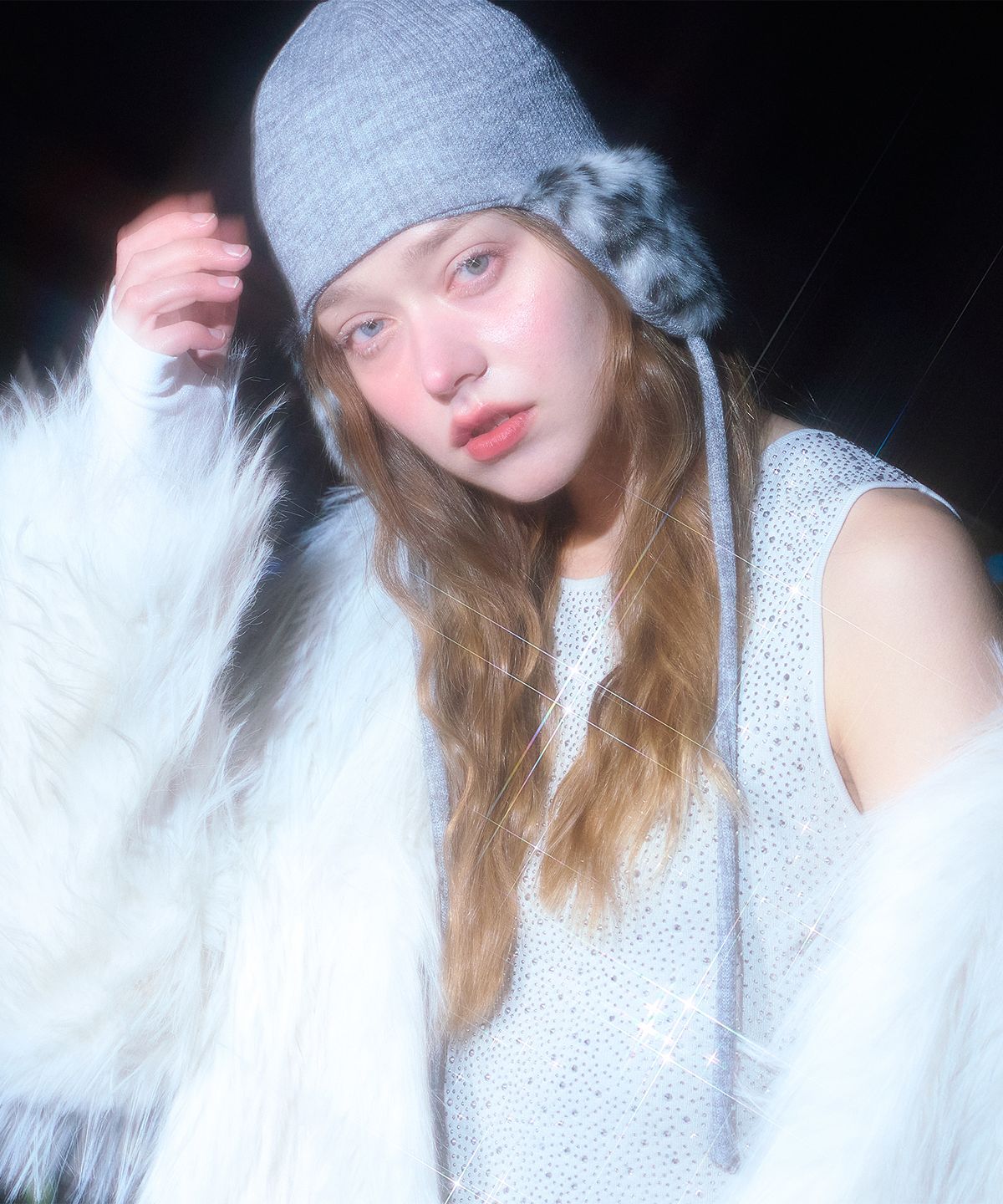 일리오(ILLIO) GRAY REVERSIBLE TROOPER BEANIE