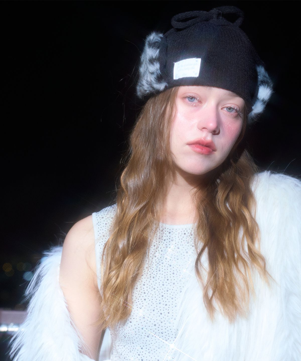 일리오(ILLIO) BLACK REVERSIBLE TROOPER BEANIE