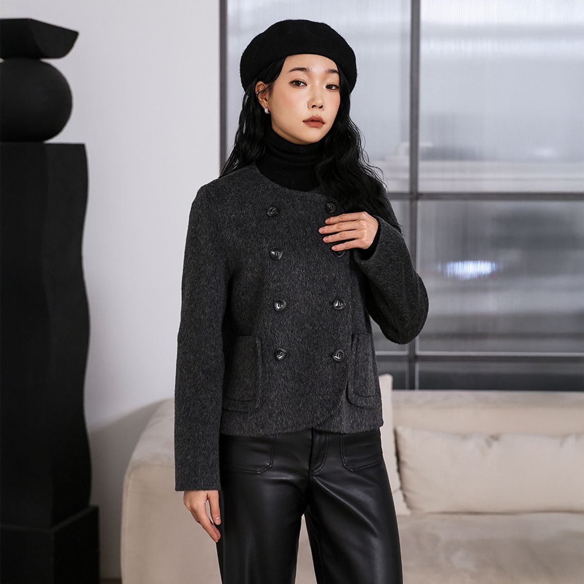 하이파이브(HYFVE) 더블버튼 울 핸드메이드 라운드넥 숏코트