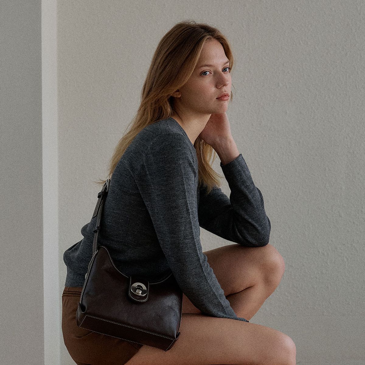 옴니포턴트(OMNIPOTENT) momentum tote bag(small) _Vintage brown