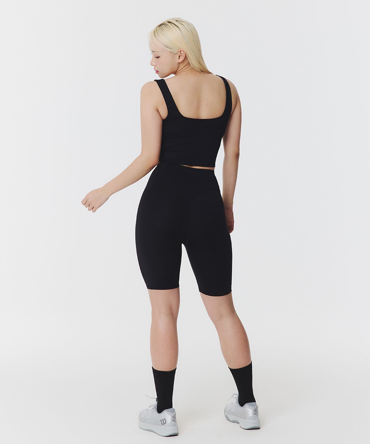 무신사 스탠다드 스포츠(MUSINSA STANDARD SPORTS) 무브텐션 4부 레깅스 우먼 (3color)