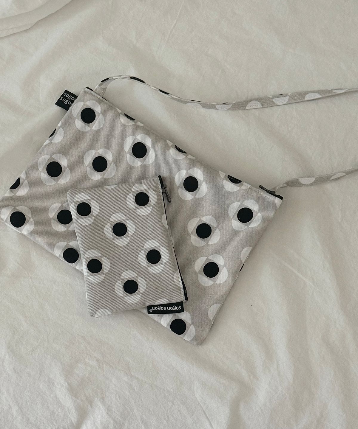 소곤소곤(SOGONSOGON) dot flower mini shoulder bag