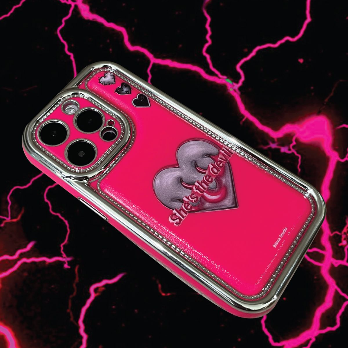 블레임 스튜디오(BLAMESTUDIO) Shes the devil hot pink case