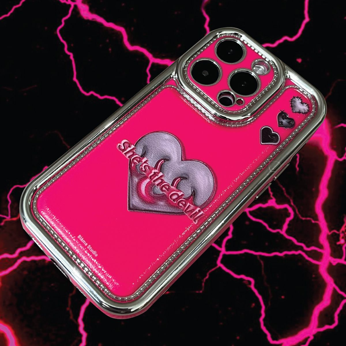 블레임 스튜디오(BLAMESTUDIO) Shes the devil hot pink case