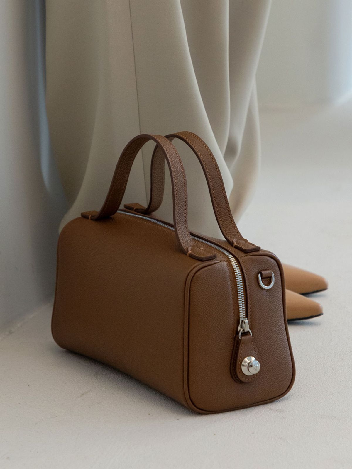 유센디(USEND) Serene Trove Bag_Camel