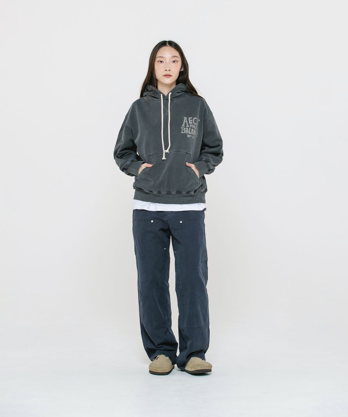 에이카화이트(AECA) AECA HAND DRAWING BALANCE HOODIE-WASHED CHARCOAL