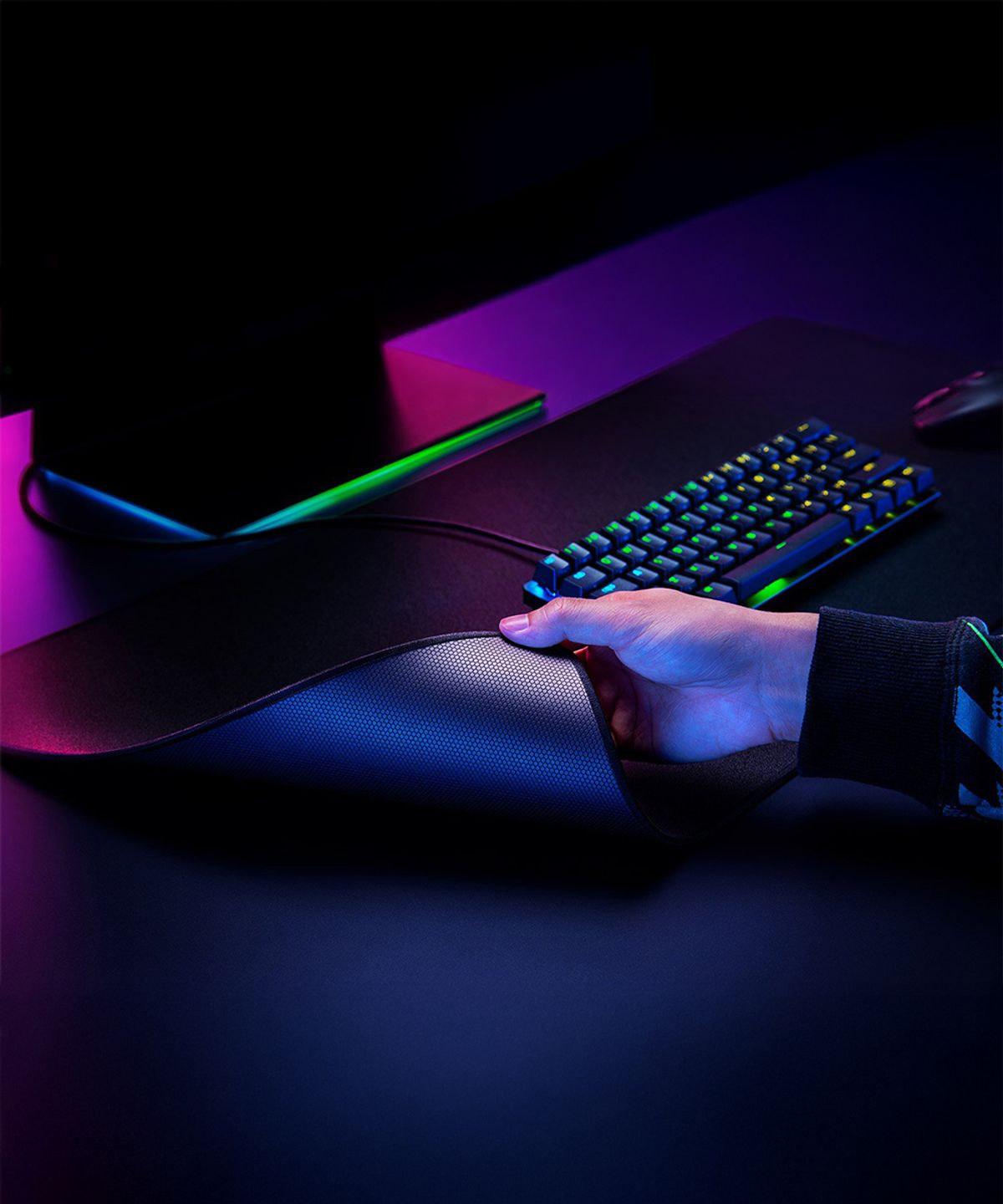 레이저(RAZER) Strider Large 게이밍  마우스패드