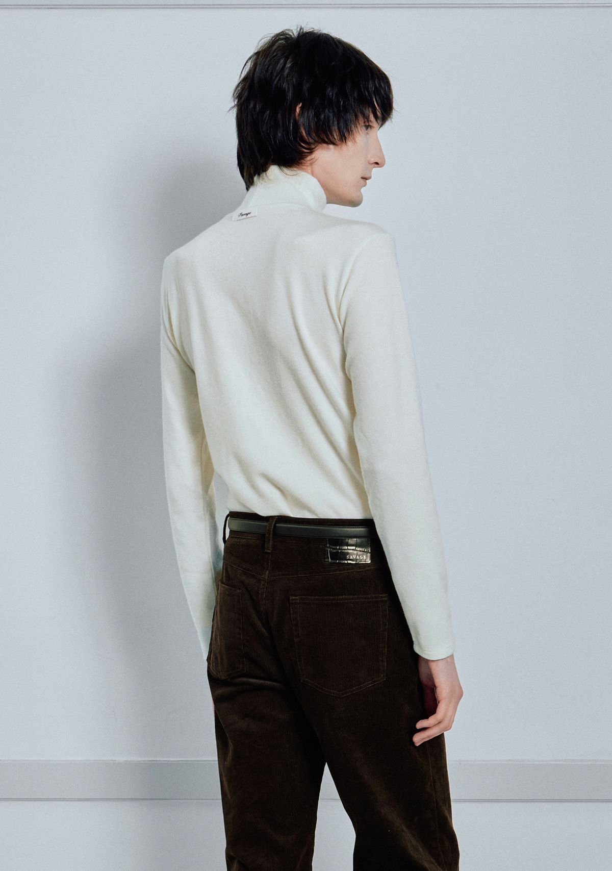 세비지(SAVAGE) Turtle Neck Jersey - Ivory