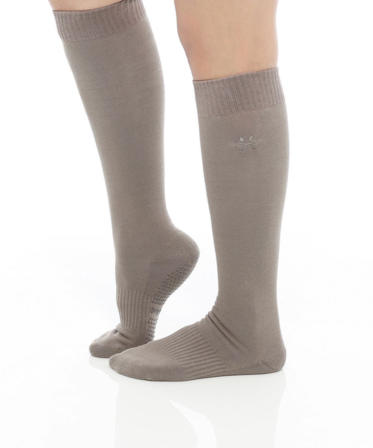떰토(THUMBTOE) Knee Socks Oak 필라테스 니삭스 무봉제 심리스 미끄럼방지 양말