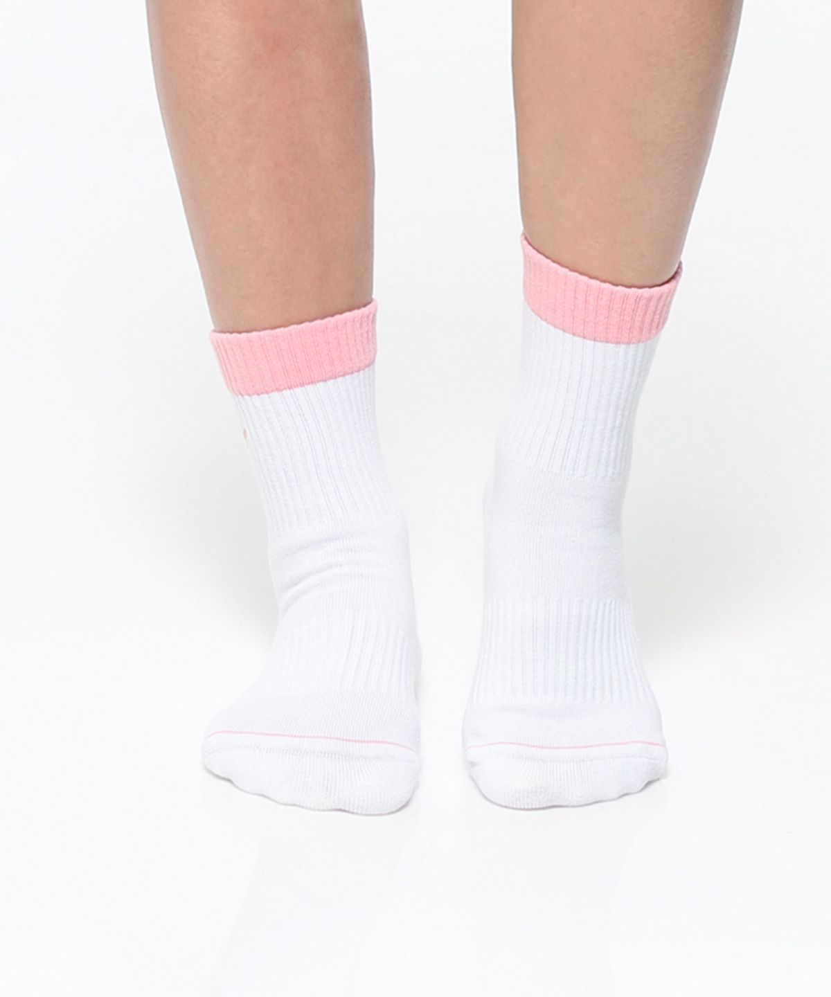 떰토(THUMBTOE) Baby Pink 스포츠 쿠션 크루삭스 무봉제 심리스 양말