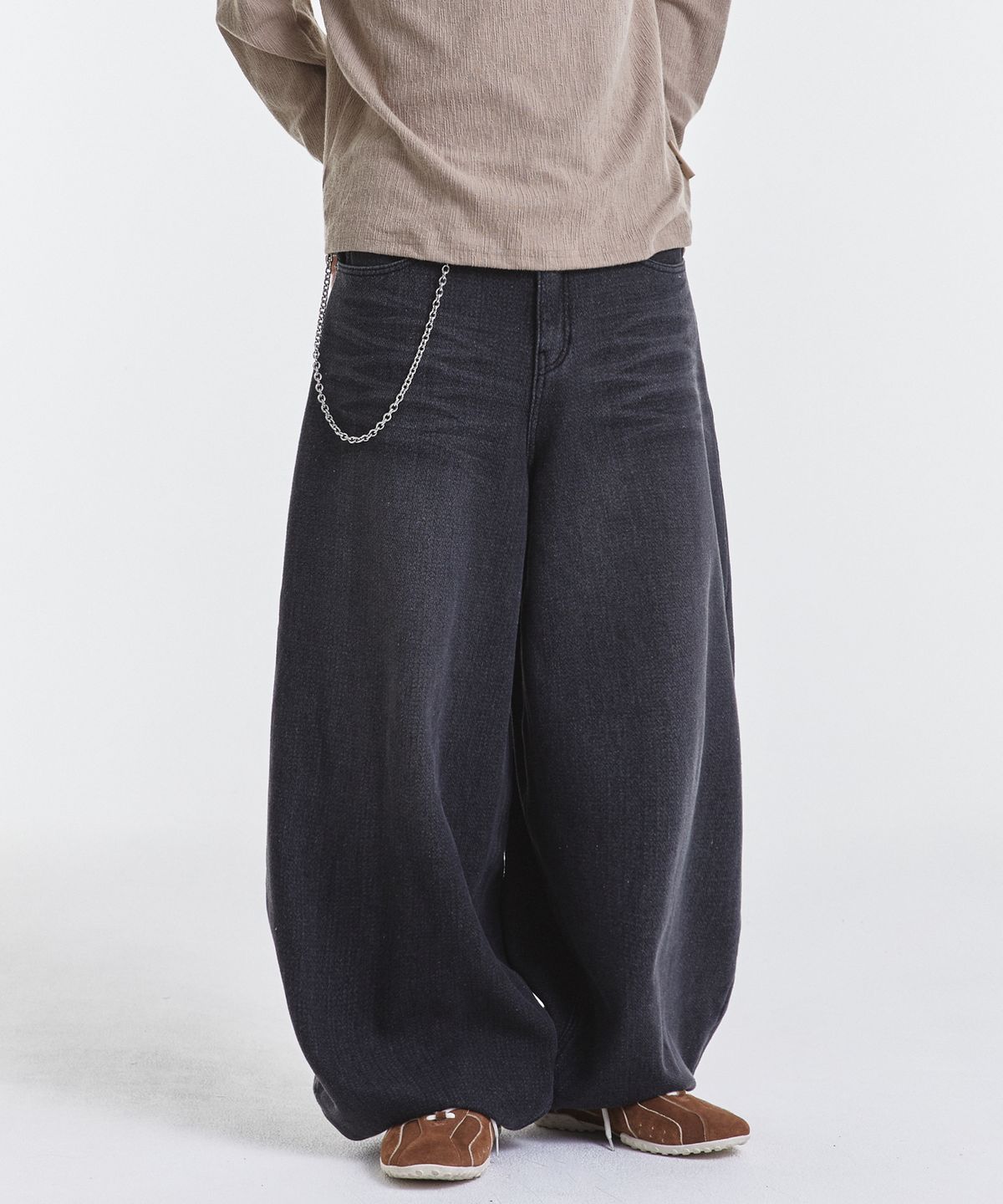기철(KICHUL) BONDED WINTER TRIP BALLOON PANTS (BLACK)